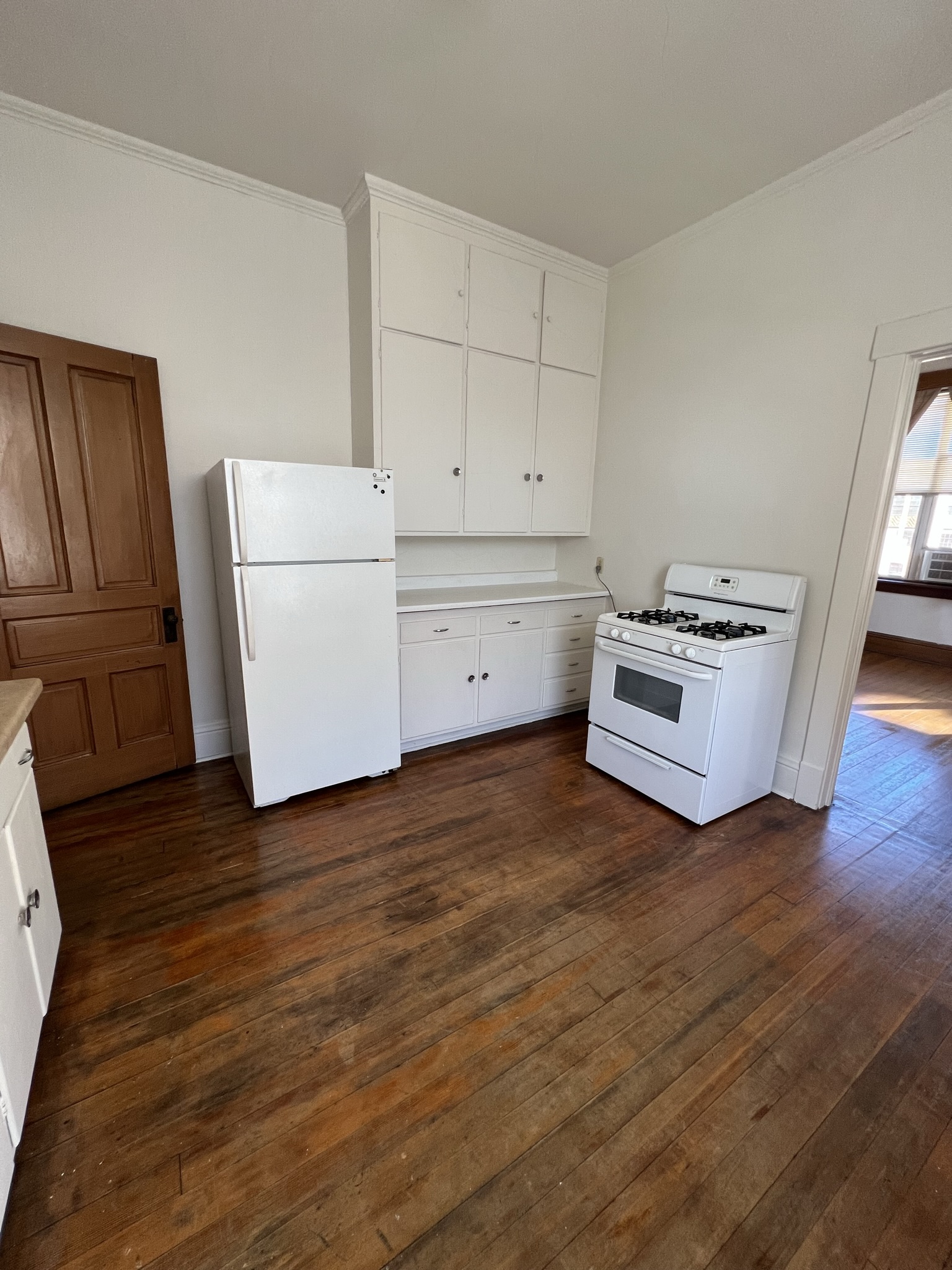 318 Brady Street - 8